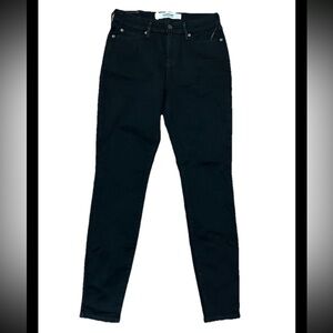 Levis Signature Jeans Size 8 Black Denim Skinny Stretch Mid Rise Comfort NEW